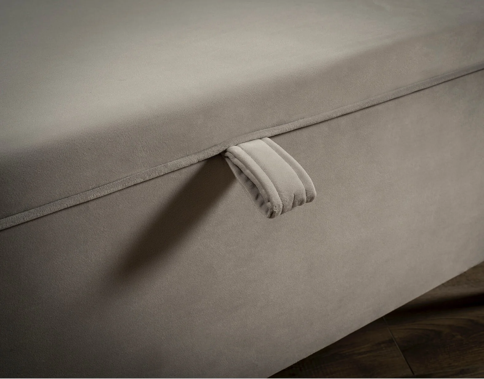 Aloft Blanket Box - Image 4