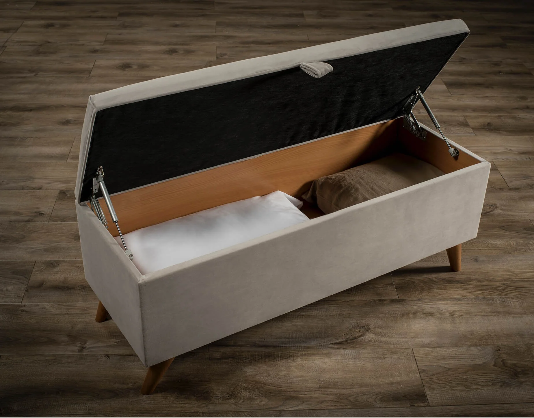 Aloft Blanket Box - Image 5