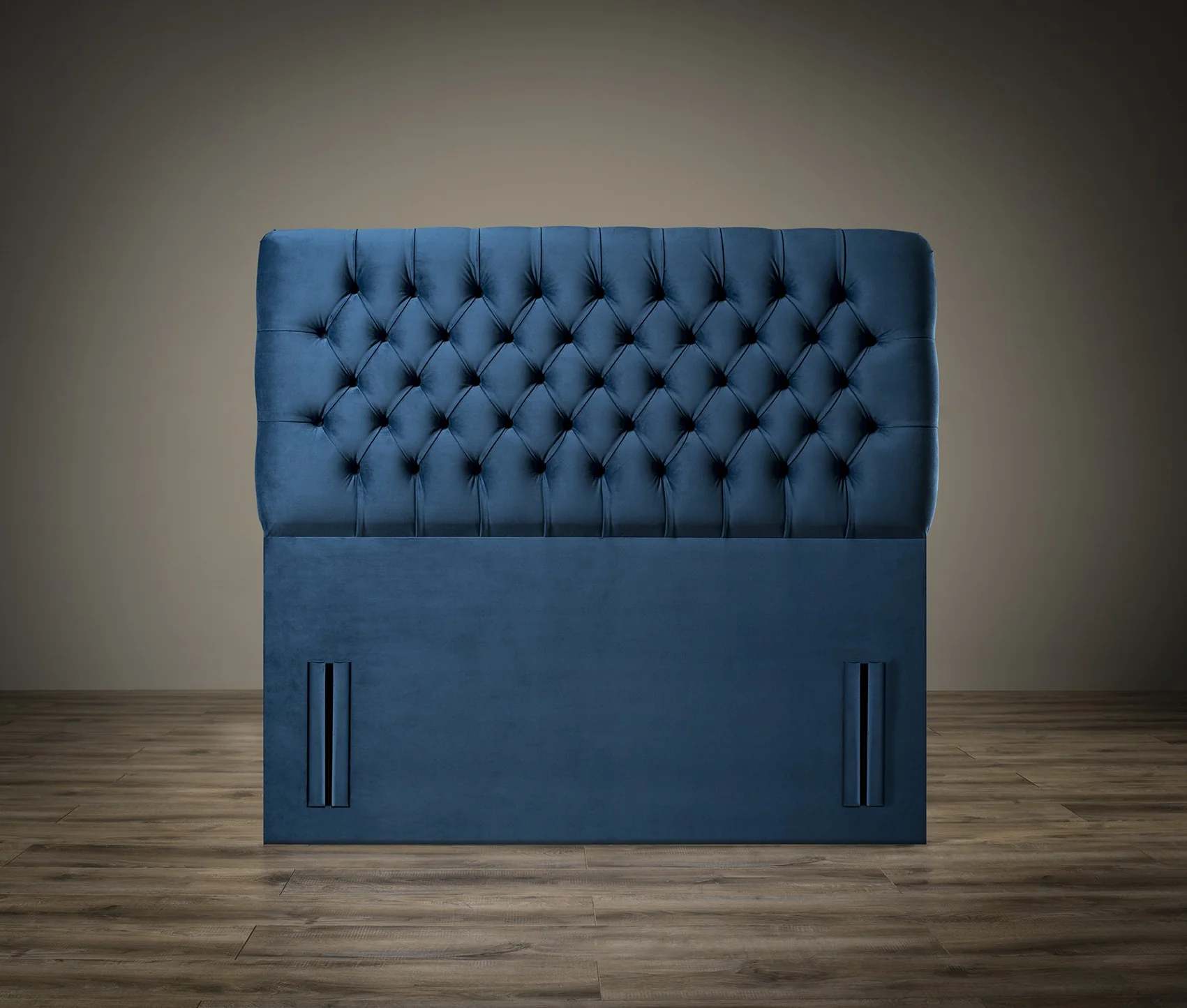 Doux Chesterfield Headboard - Image 6
