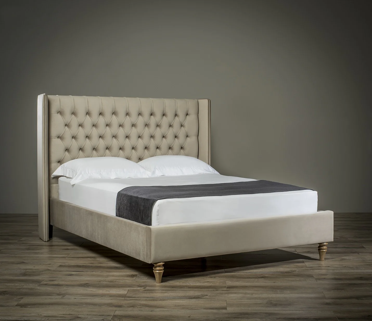 Liberty Winged Bed - Image 4