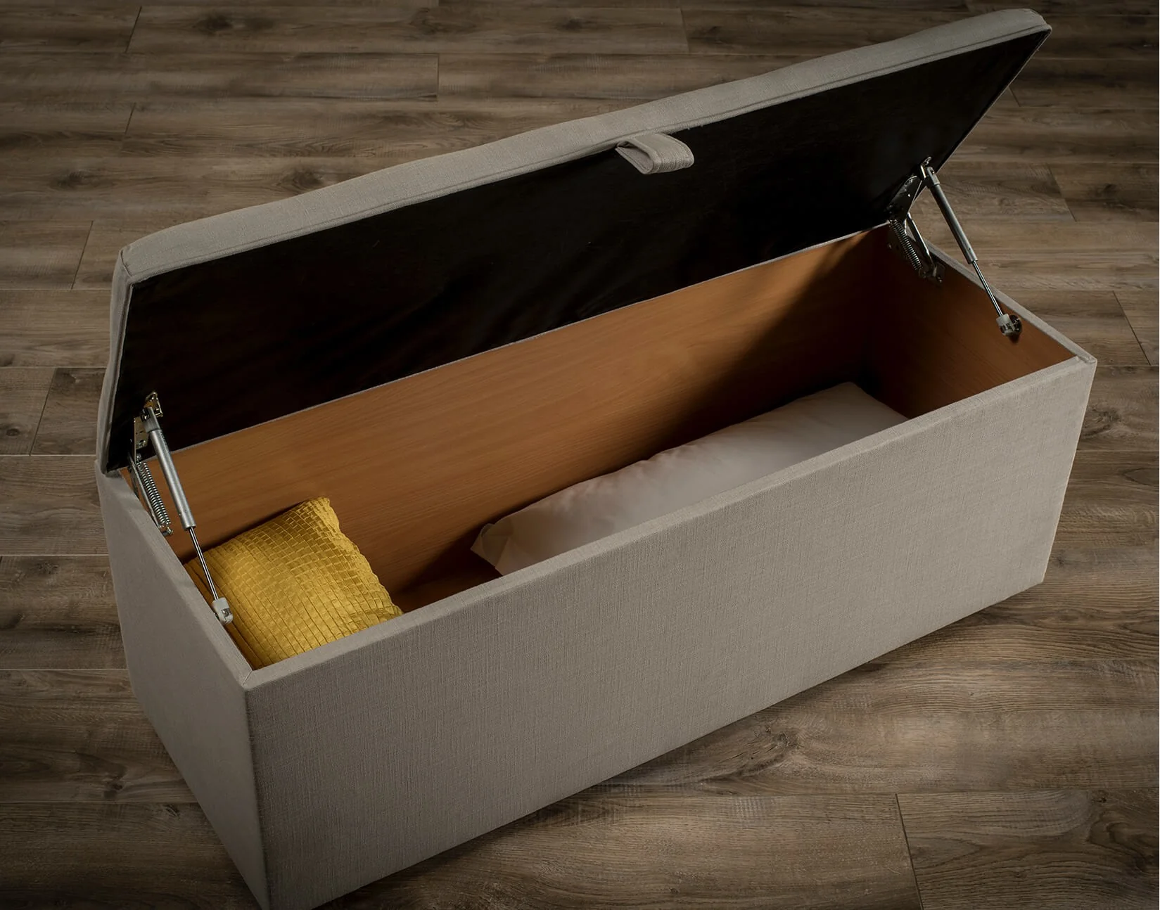 Retro Blanket Box - Image 3