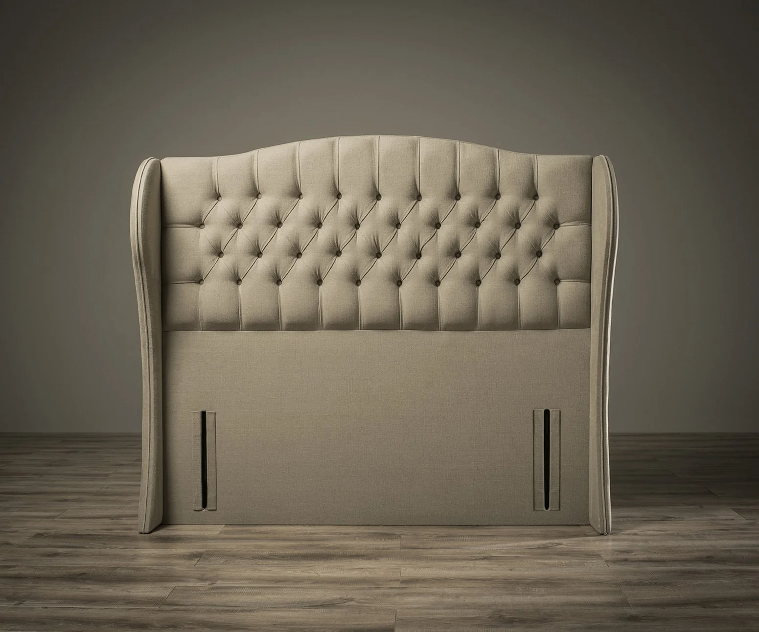 Winged Chesterfield Headboard - Image 5
